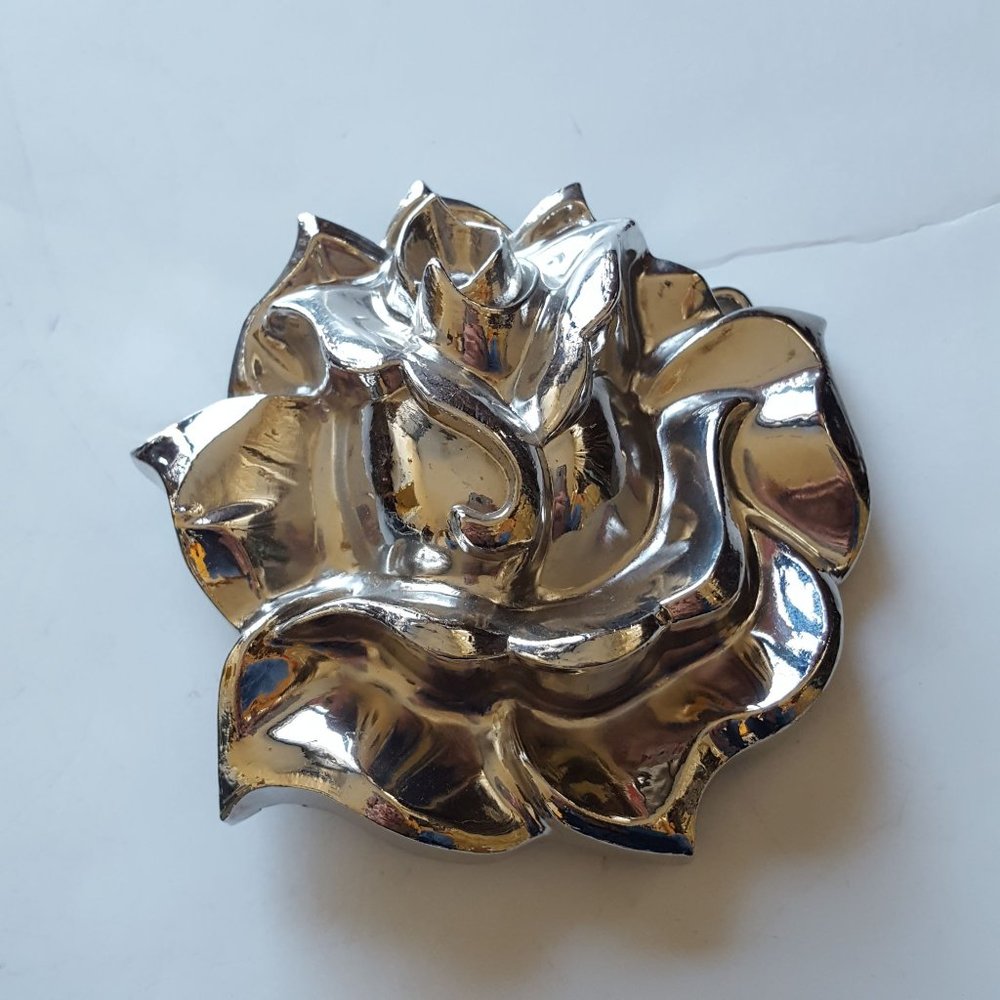 Big Chrome Rose Buckle by Rock Rebel
